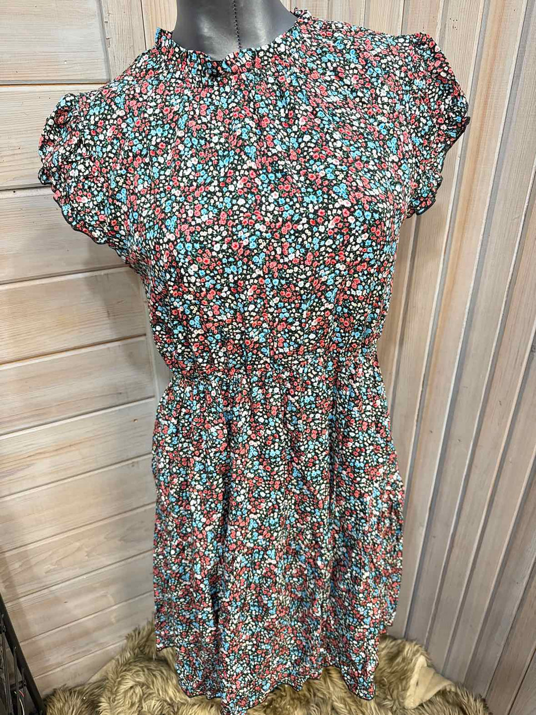 M - Unbranded Dress