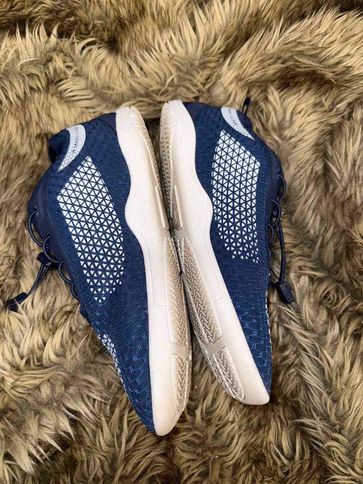9/9.5 - HIKE Footwear Athletic Shoes