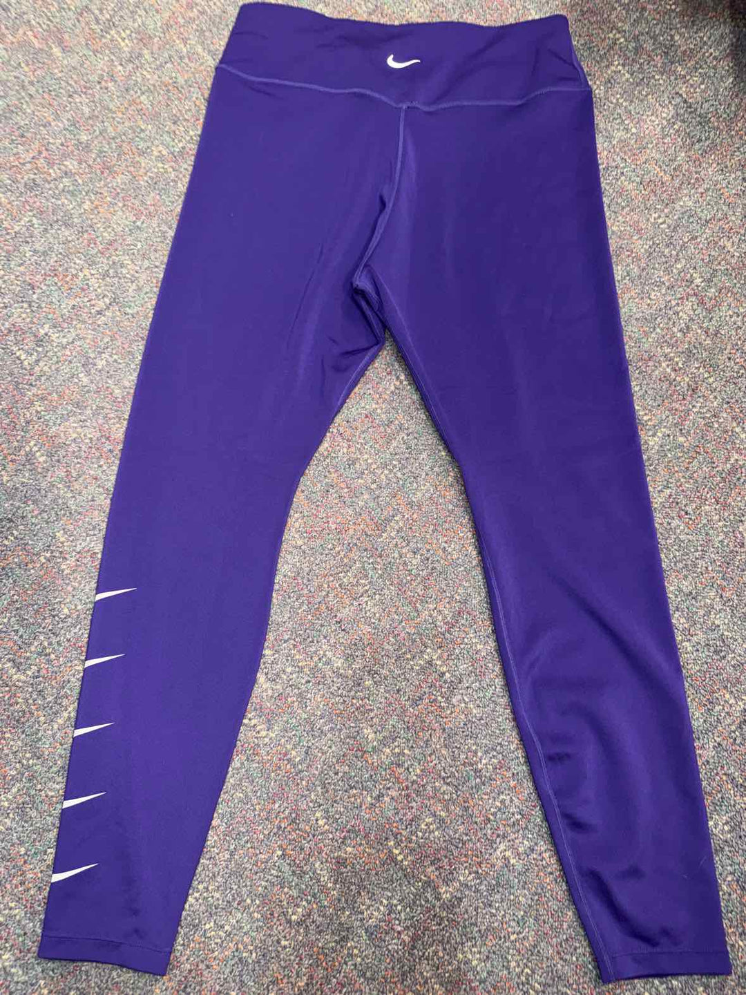 XL - Nike Leggings