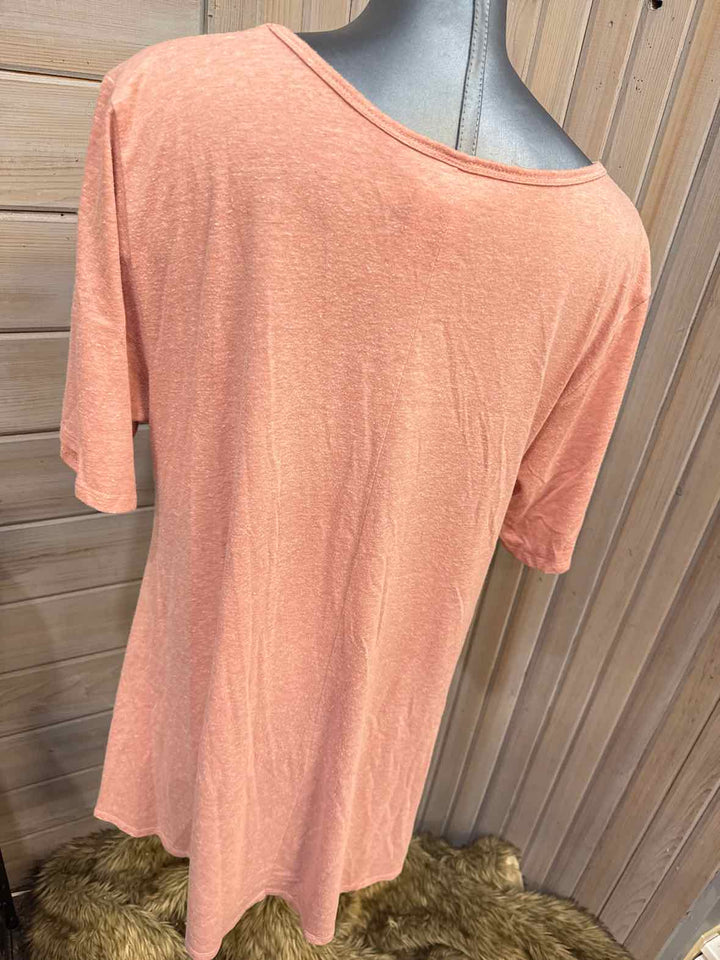 2X - LuLaRoe T-Shirt