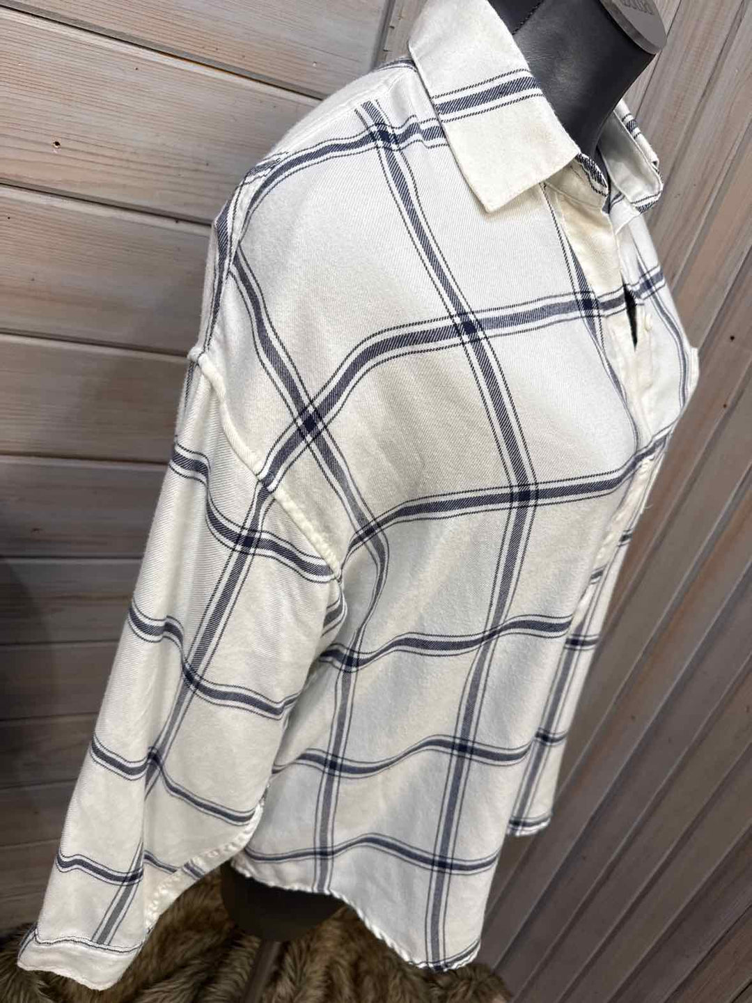 L- Z Supply Button Down