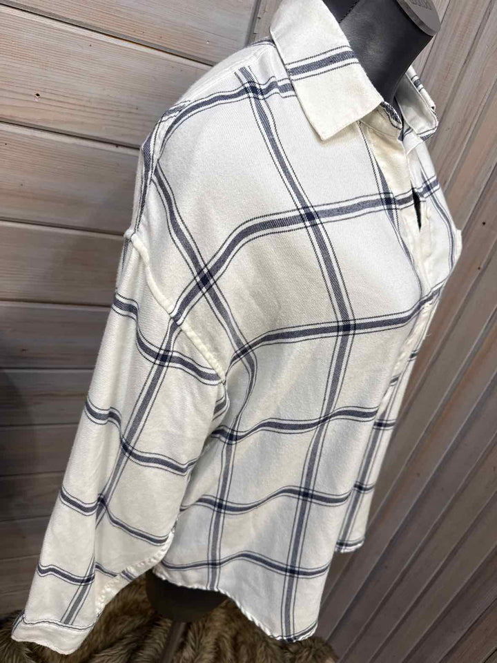 L- Z Supply Button Down