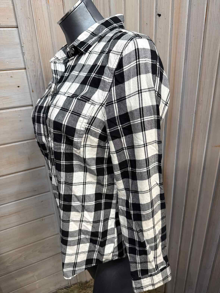 S - Old Navy Button Down