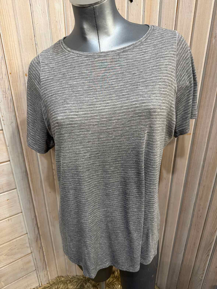 L - Athletic Works T-Shirt