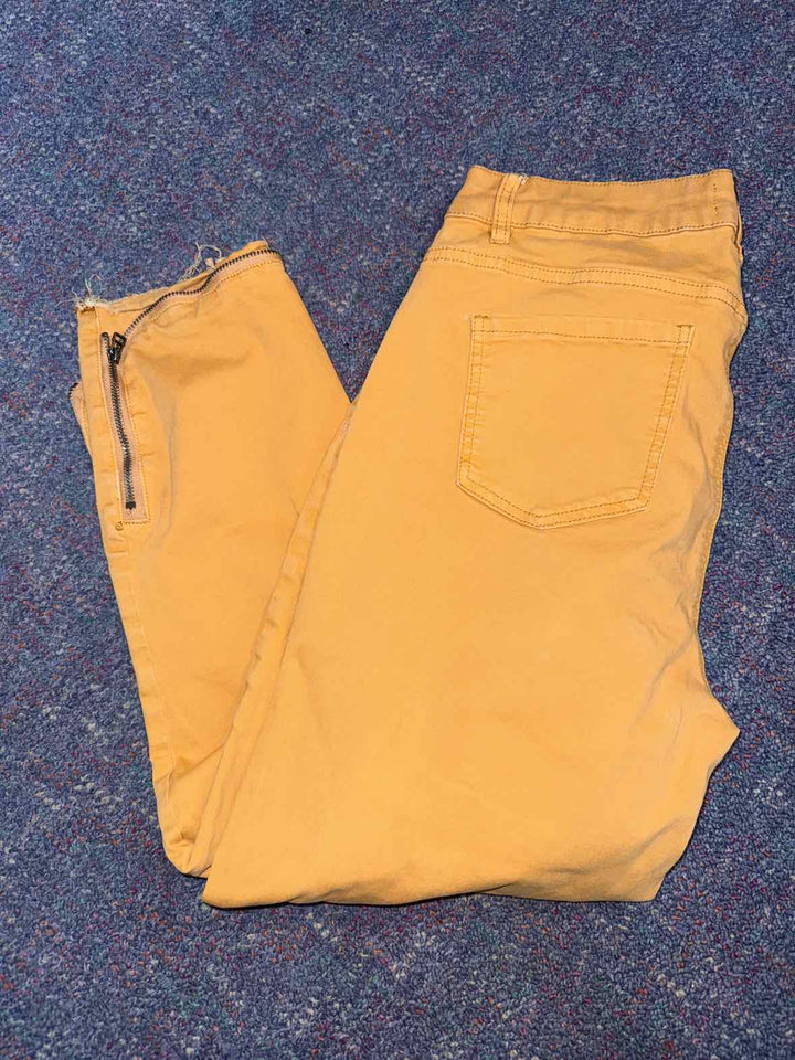 12 - Charlie B Capri