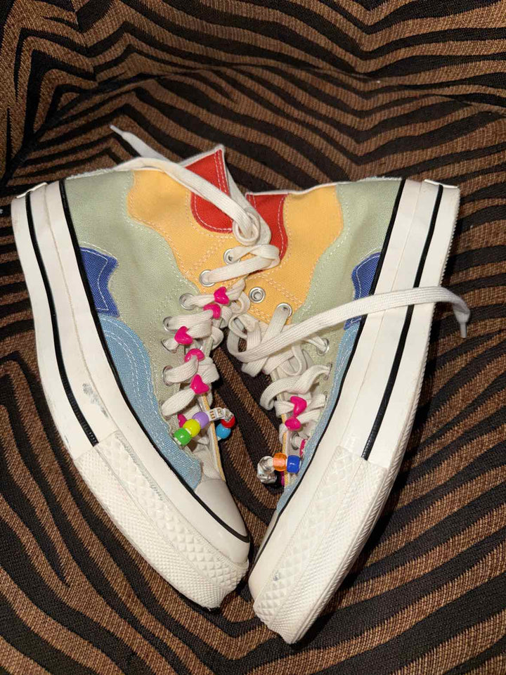 Size 8.5 Converse Sneakers