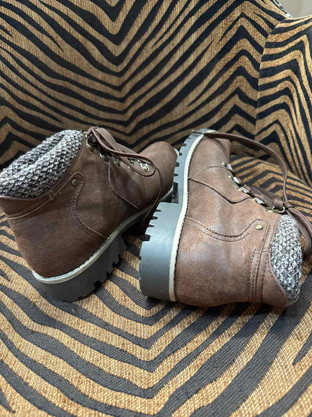 9M - Cliffs by White Mountain Boots