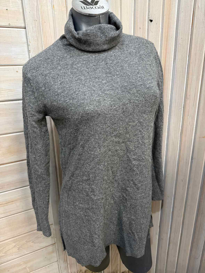 S - Ann Taylor Sweater