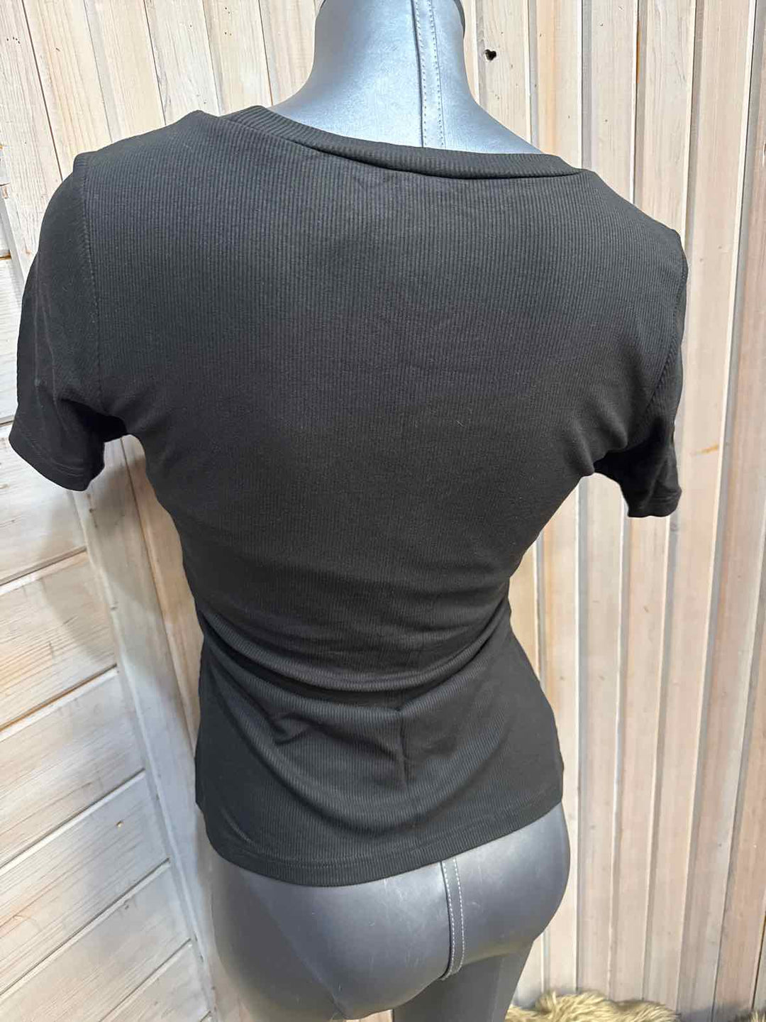 L - ChicMe T-Shirt