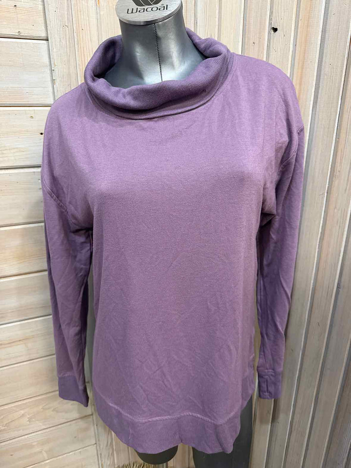 M - Danskin Turtleneck