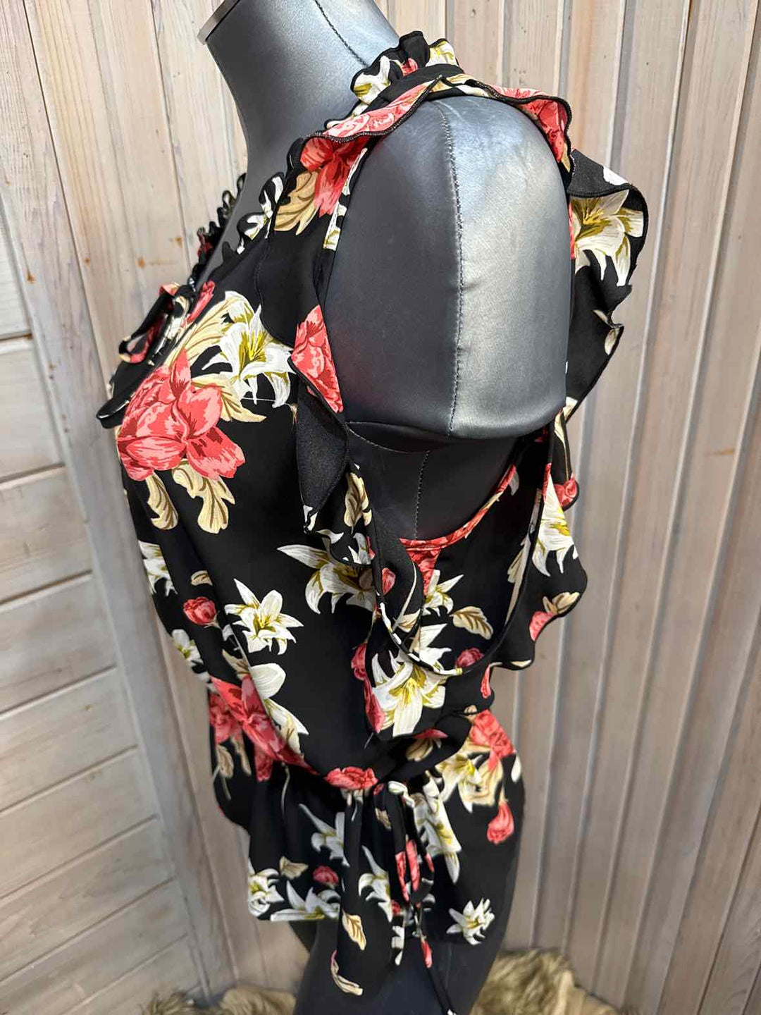 M - Jack BB Dakota Cold Shoulder