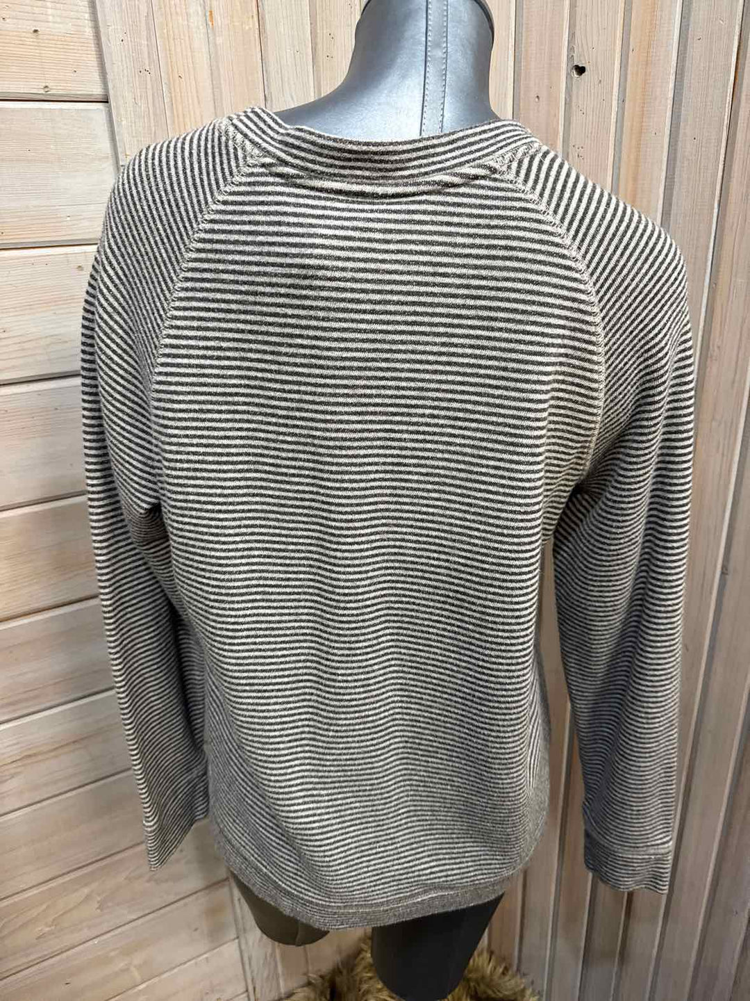XL - JCPenney Sweatshirt