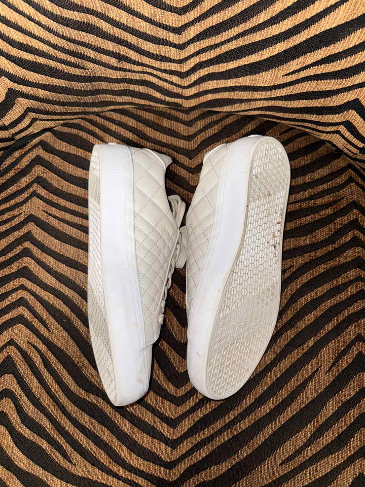 8.5 - Nautica Sneakers