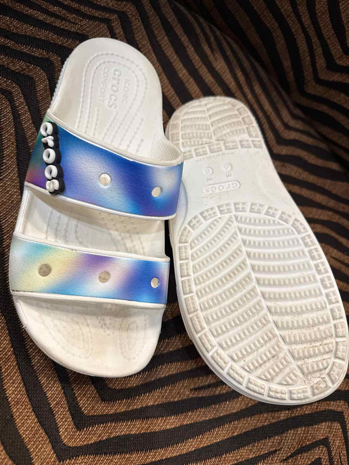 6 - Crocs Sandals
