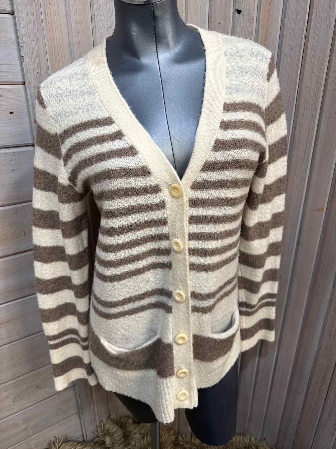 XL - Gap Cardigan