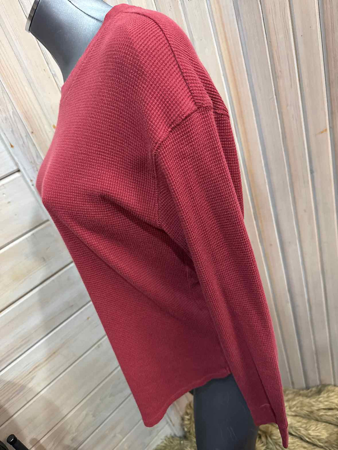 L - Time and Tru Long Sleeve