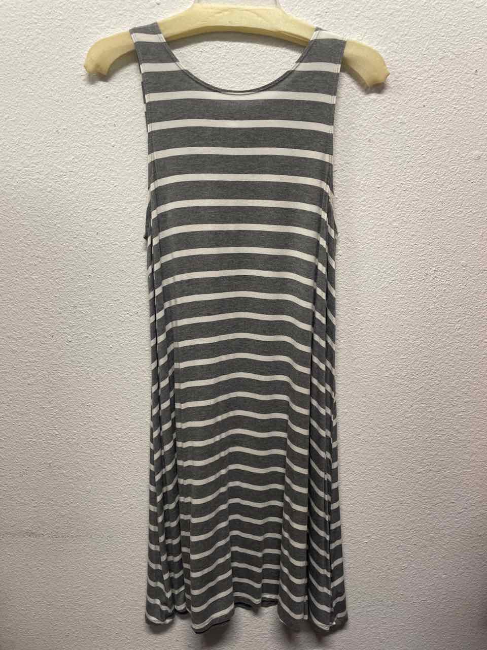 L - Old Navy Dress