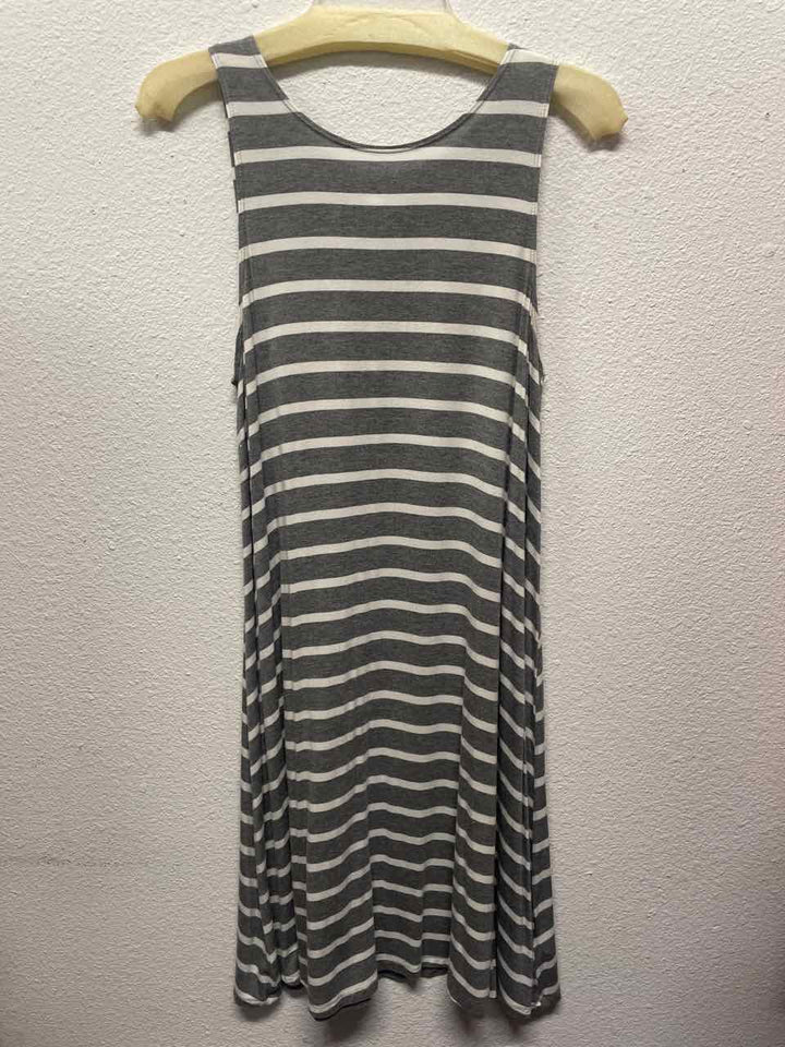 L - Old Navy Dress