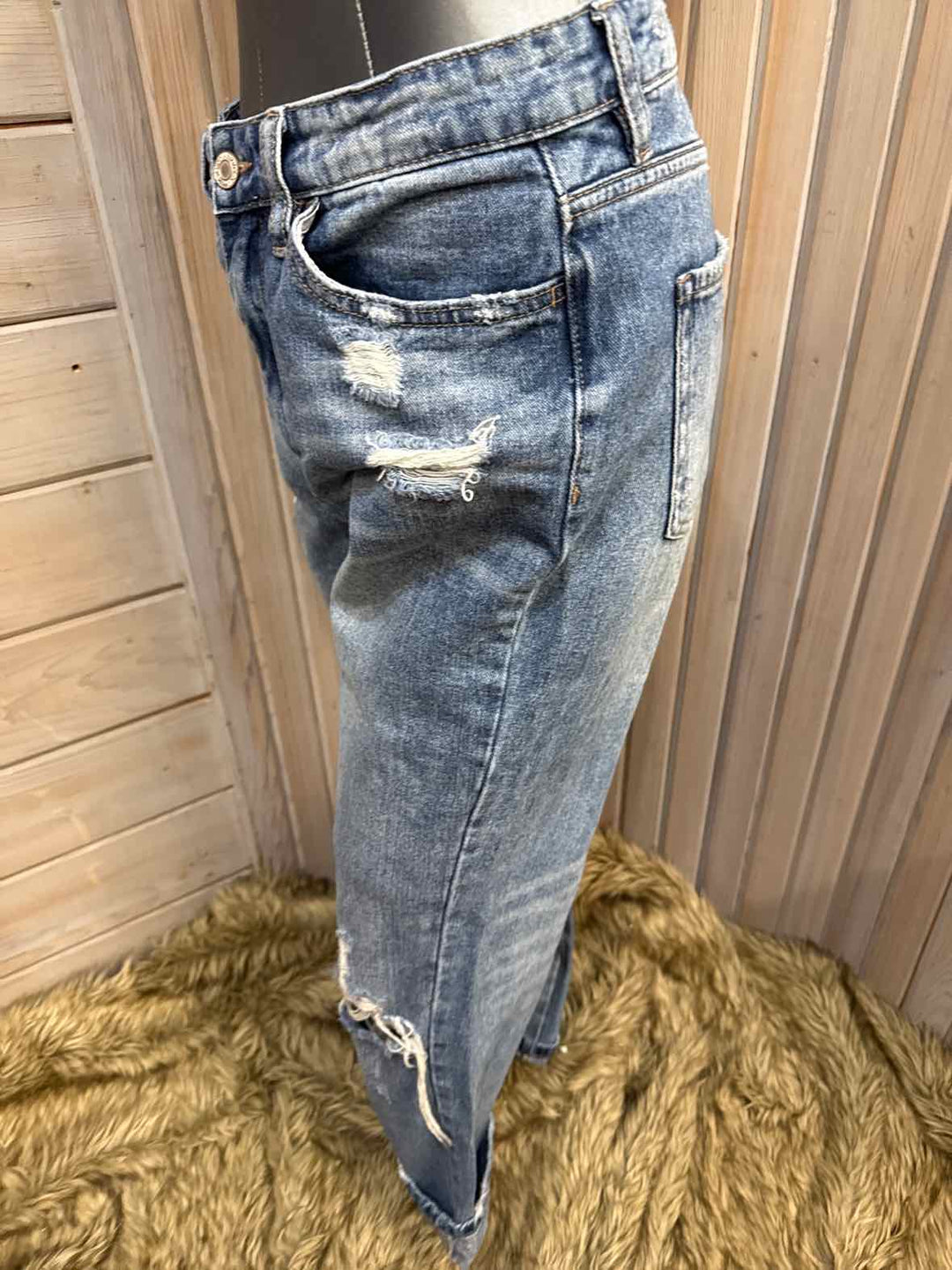 27 - Vervet Jeans