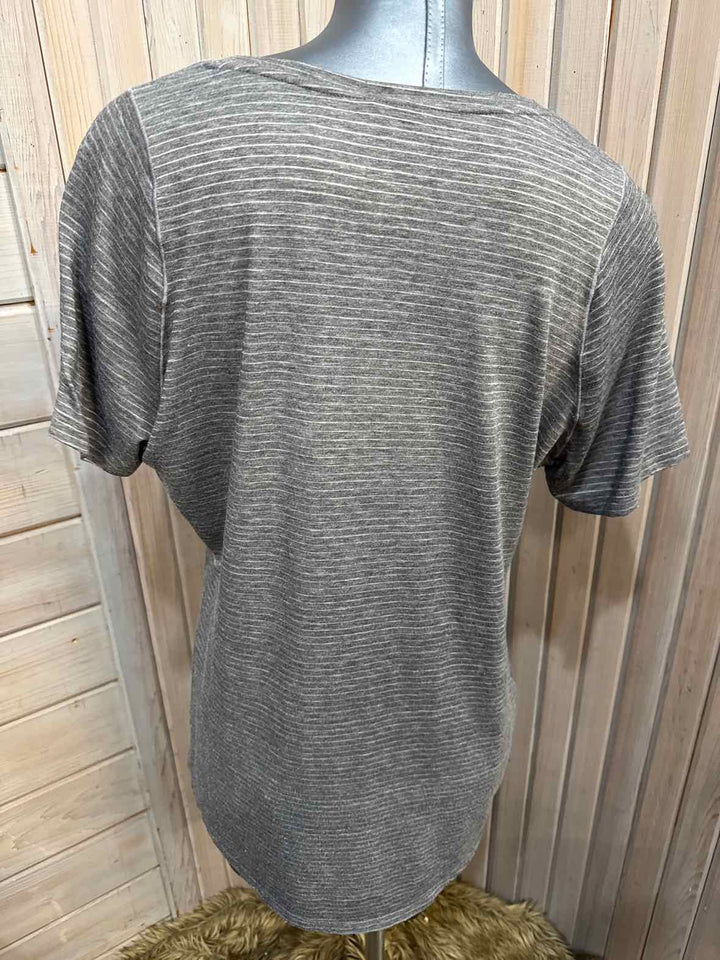 L - Athletic Works T-Shirt