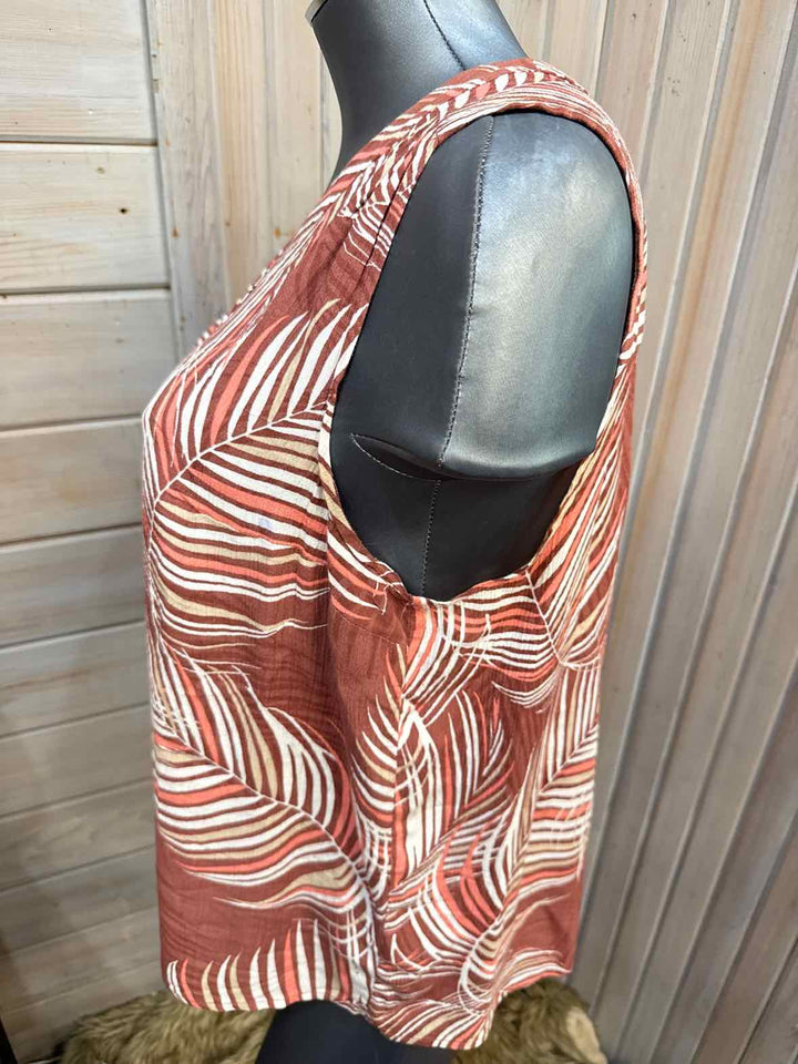 L - Liz Claiborne Tank