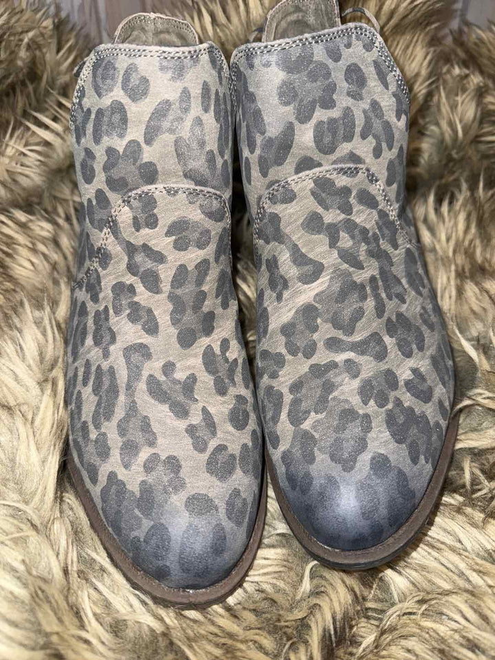 10 - Very G Boots