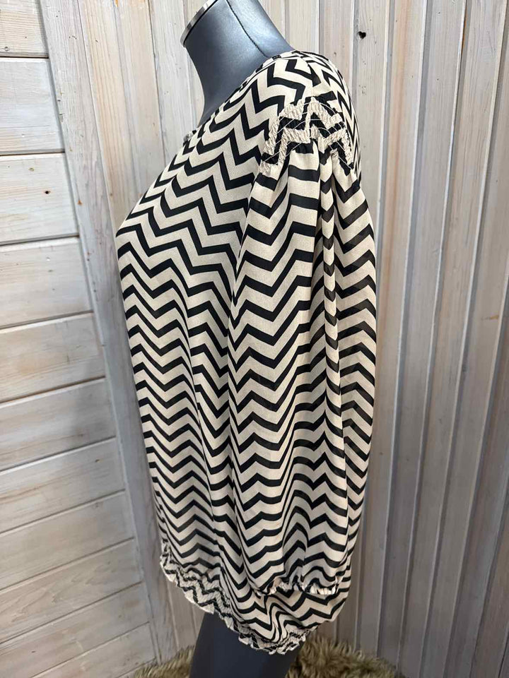 L - Chico's 3/4 Sleeve