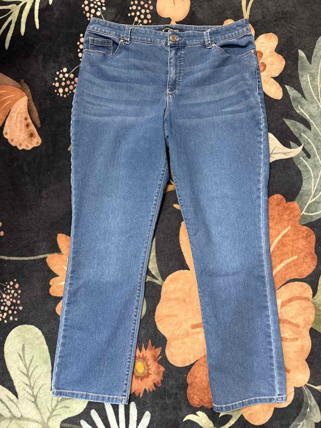 16 - Bandalino Capri