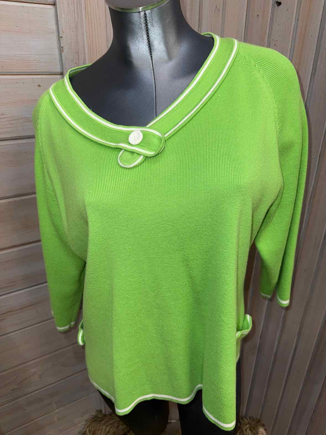 XL - World Republic Clothing Co. Sweater