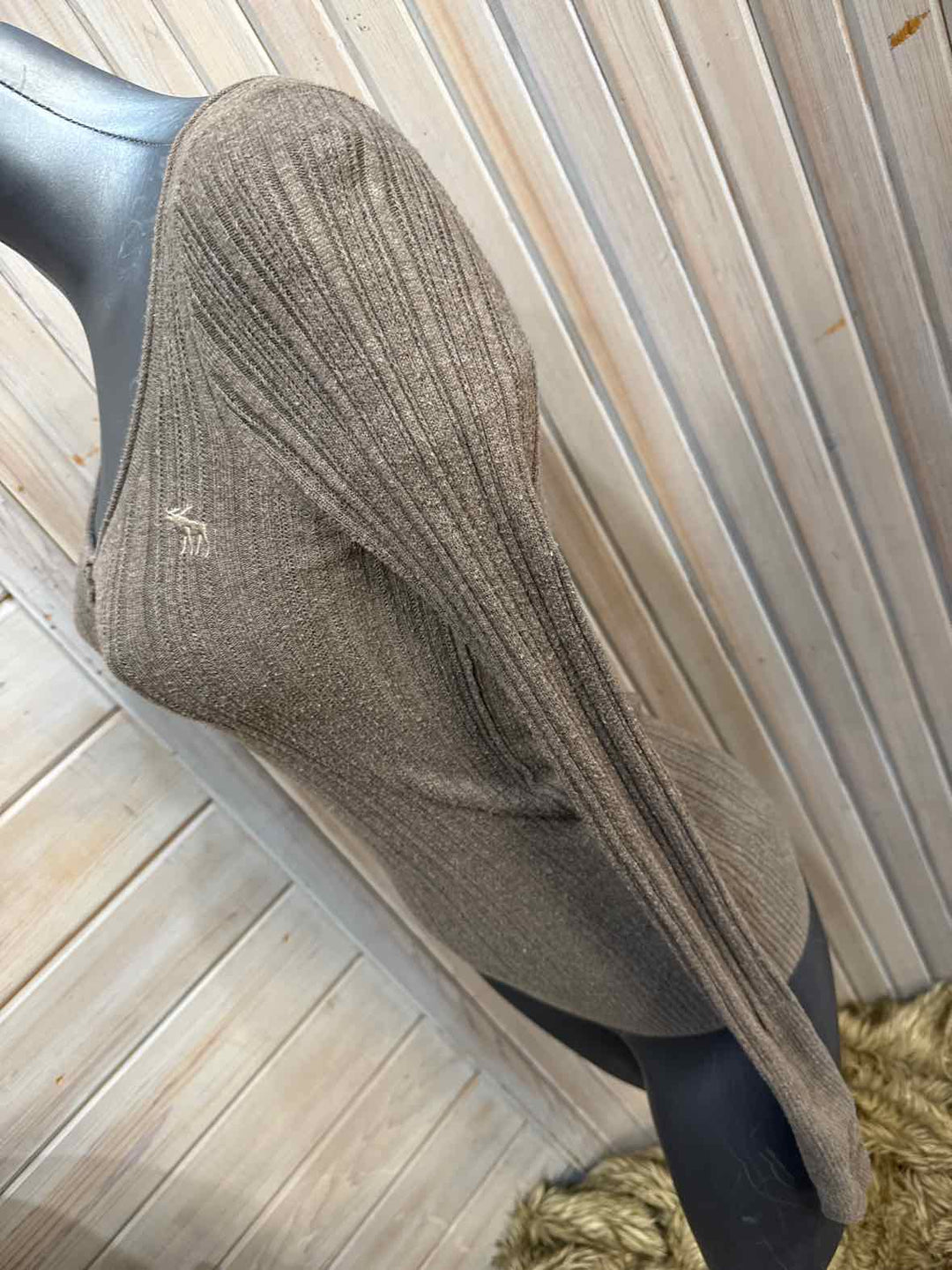 M - Abercrombie & Fitch Long Sleeve