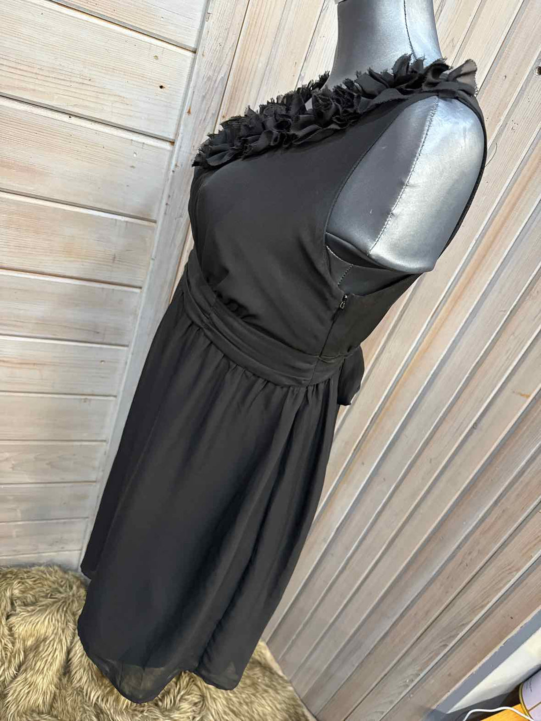 XS - Liz Lange Dress