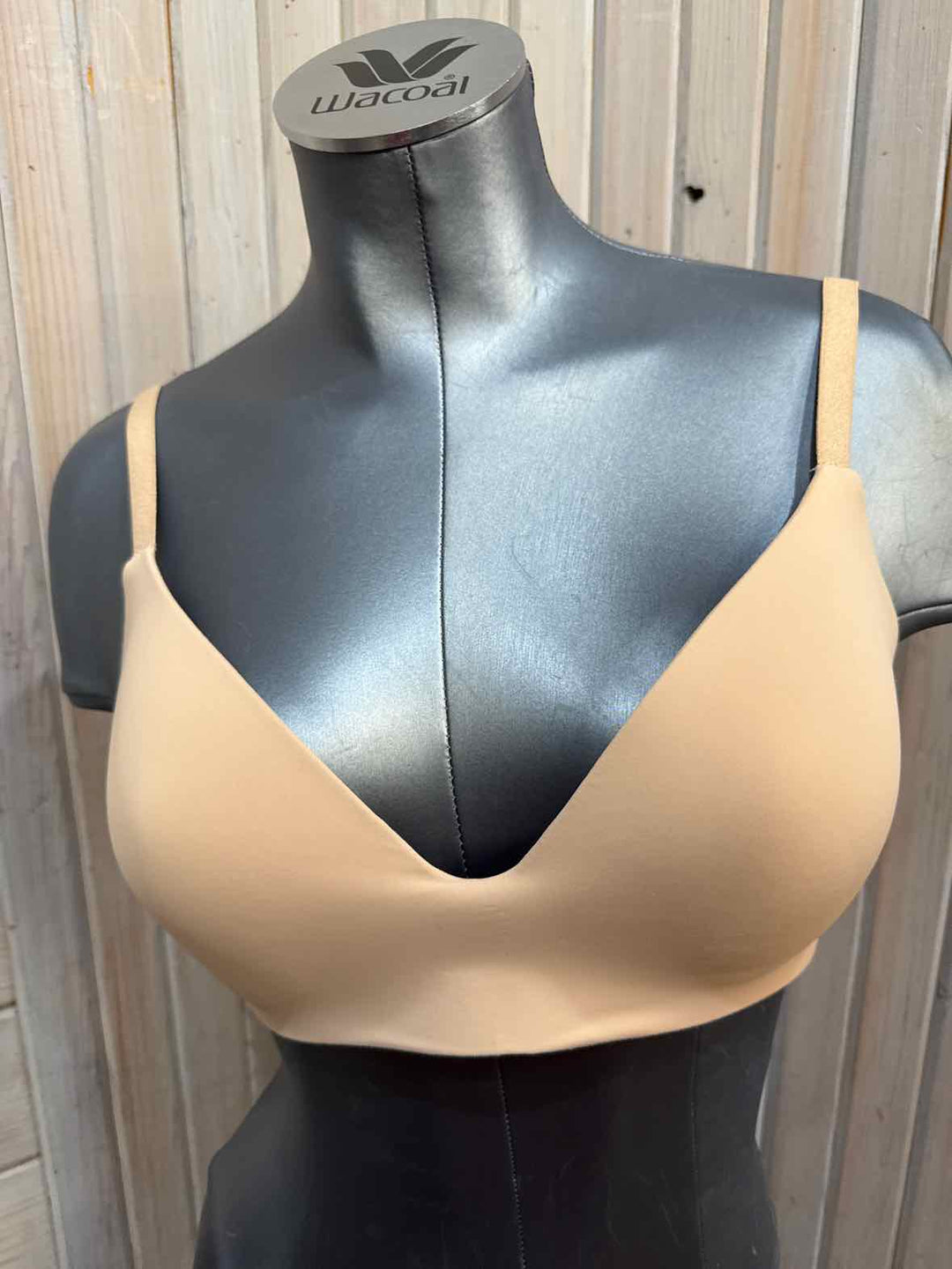 34DD - Victoria Secret Bra