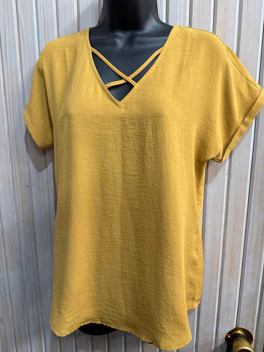 XS - Maurices T-Shirt