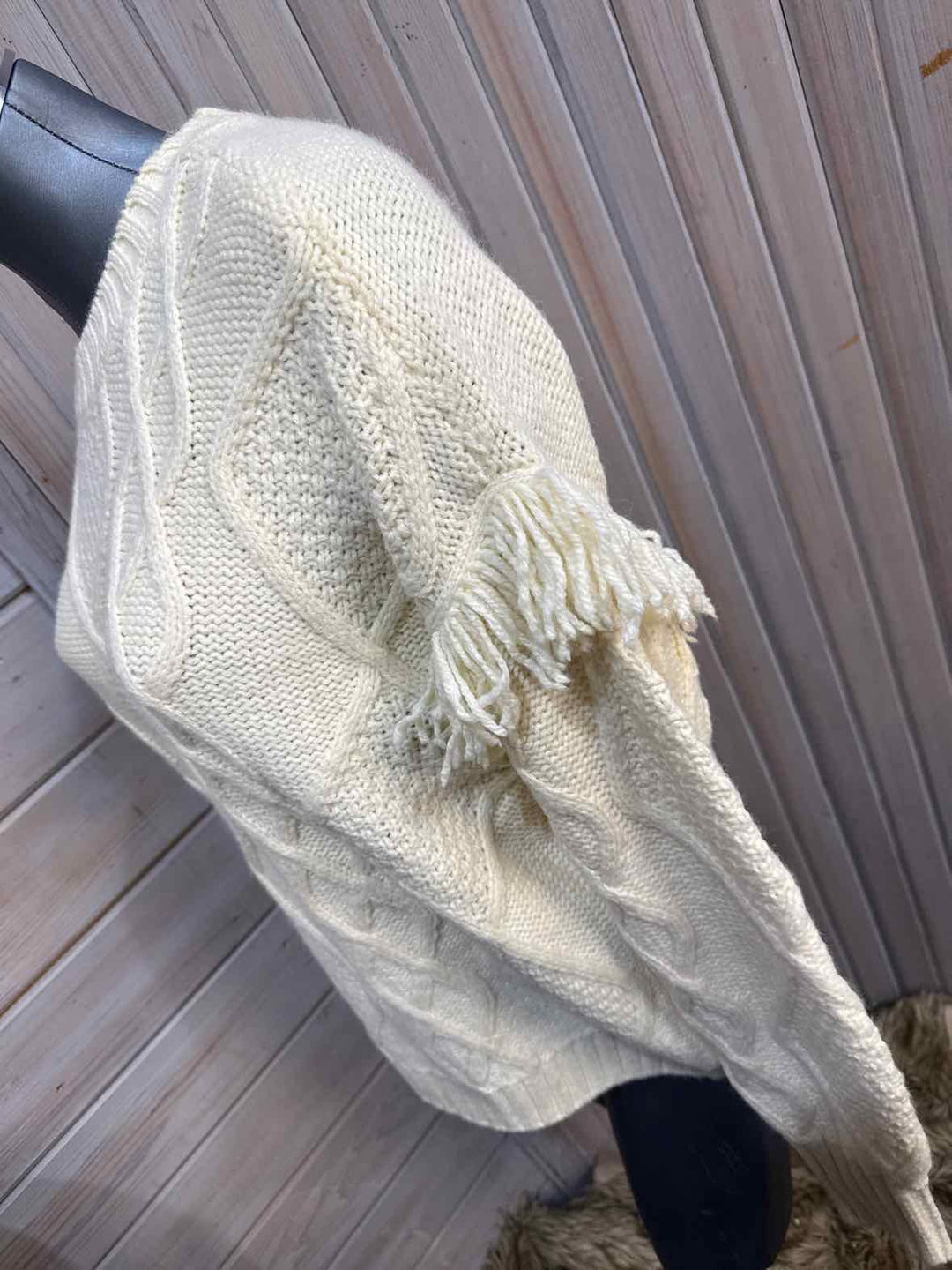 S - American Eagle Sweater