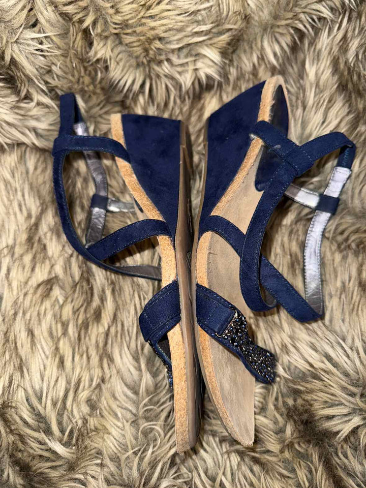 9.5 - Anne Klein Wedge