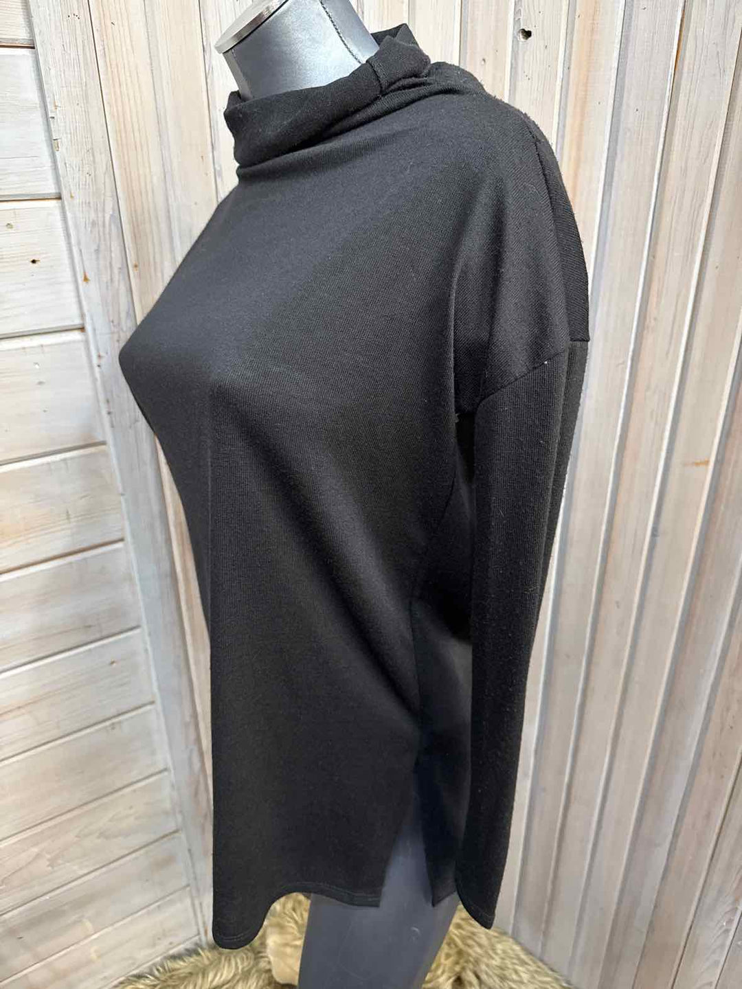 S - Love In Turtleneck