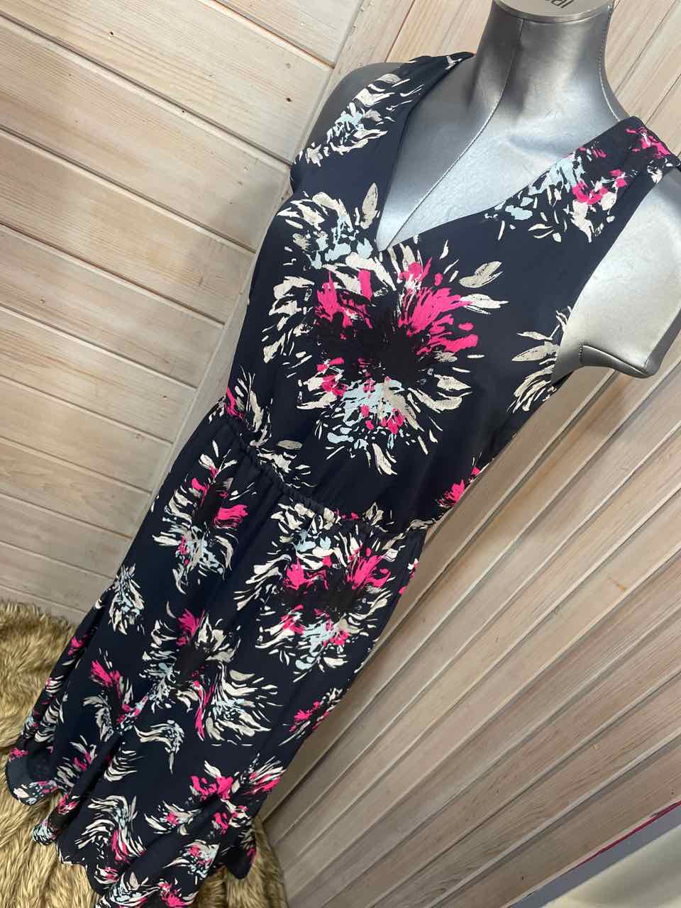 6 - Banana Republic Dress