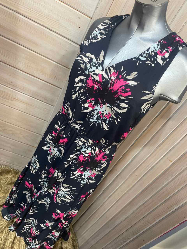 6 - Banana Republic Dress