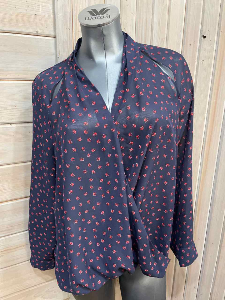 XL - Maurices Cold Shoulder