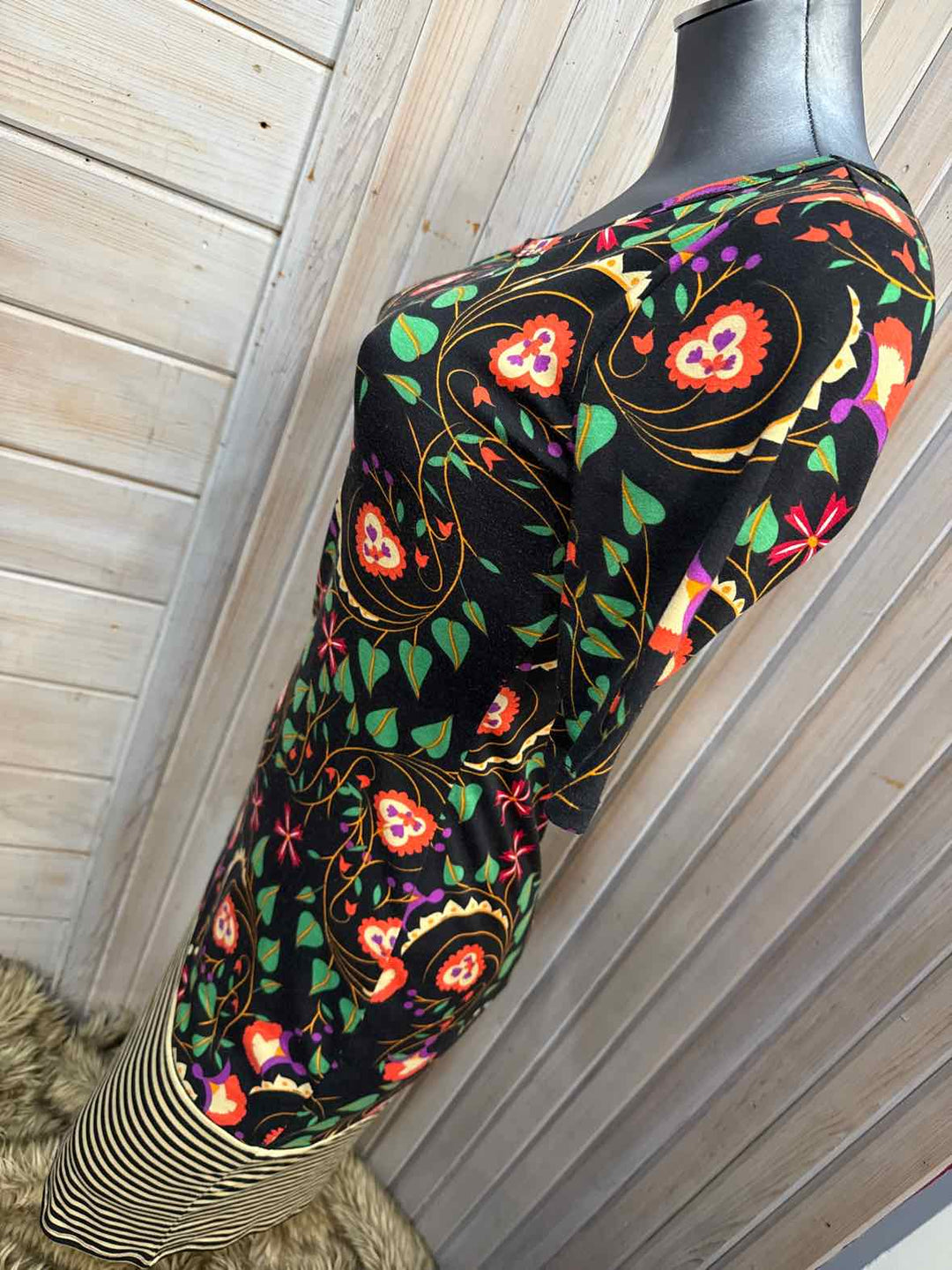 XS - LuLaRoe Dress