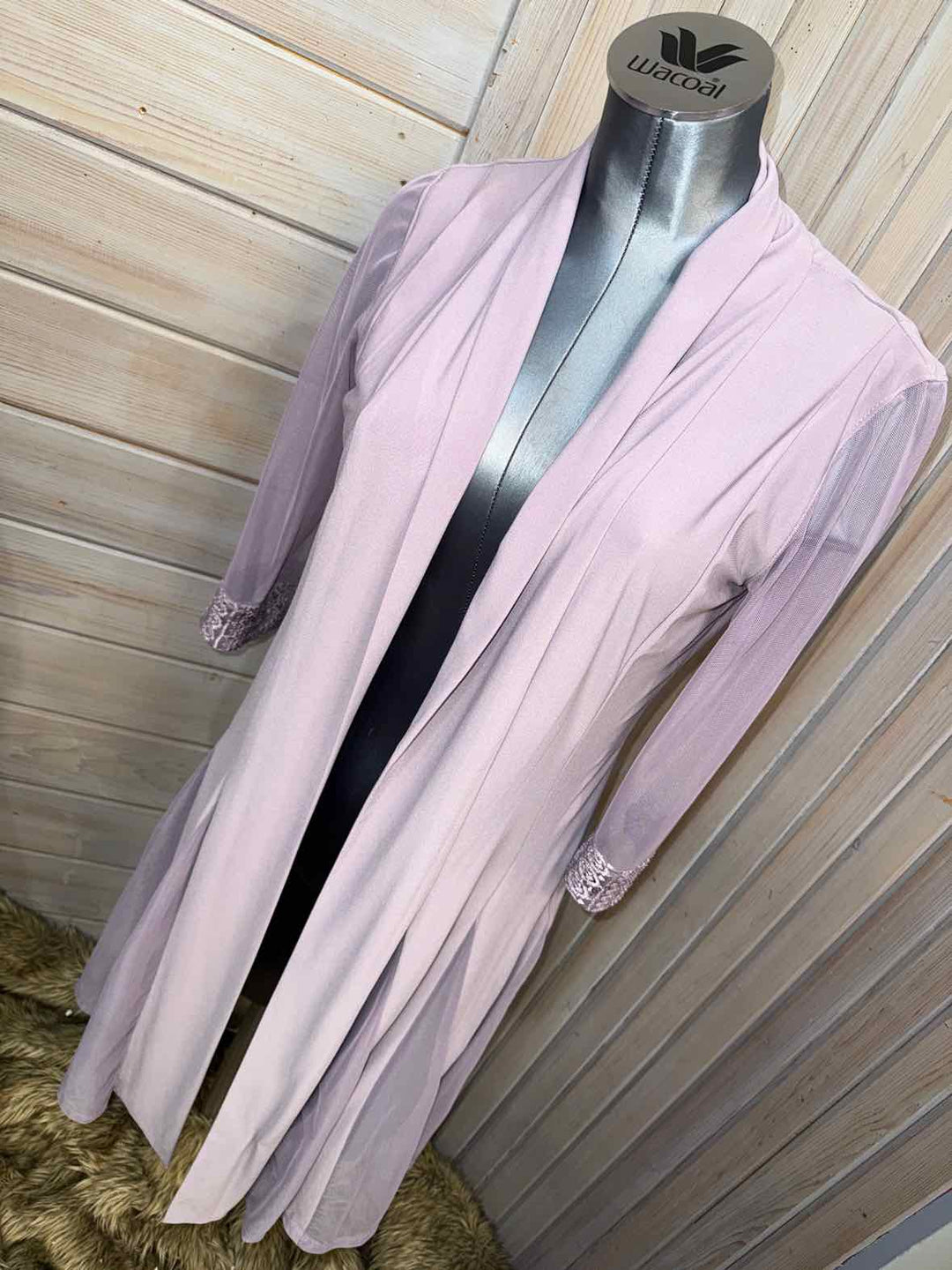 6 - R&M Richards Kimono