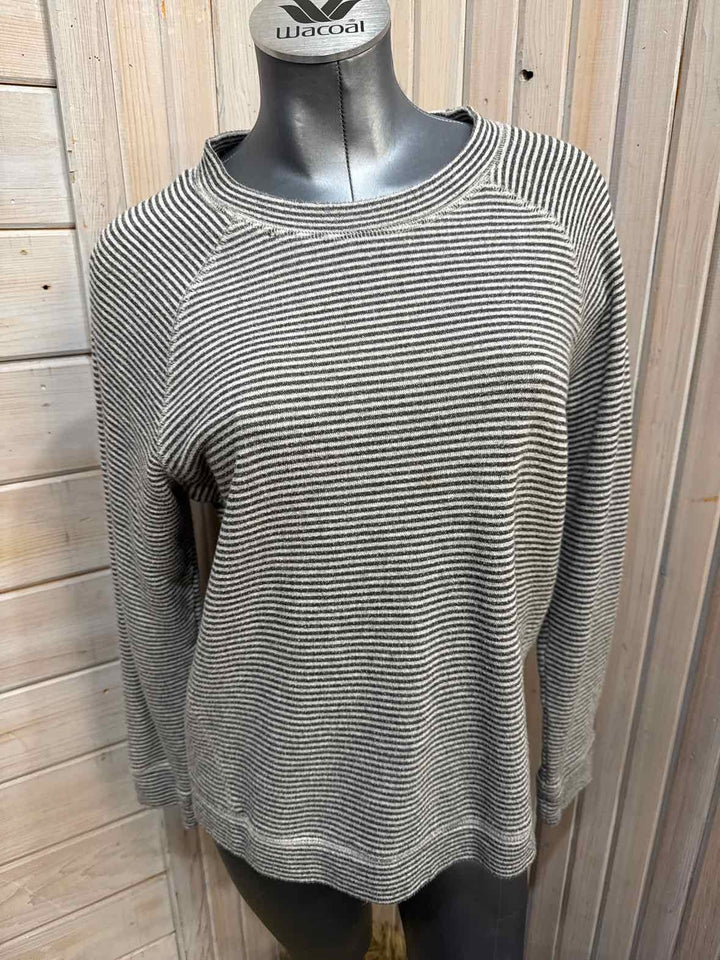 XL - JCPenney Sweatshirt