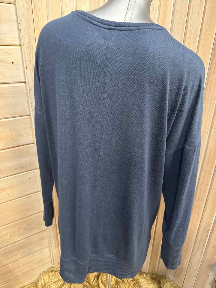 L - Time and Tru Sweater