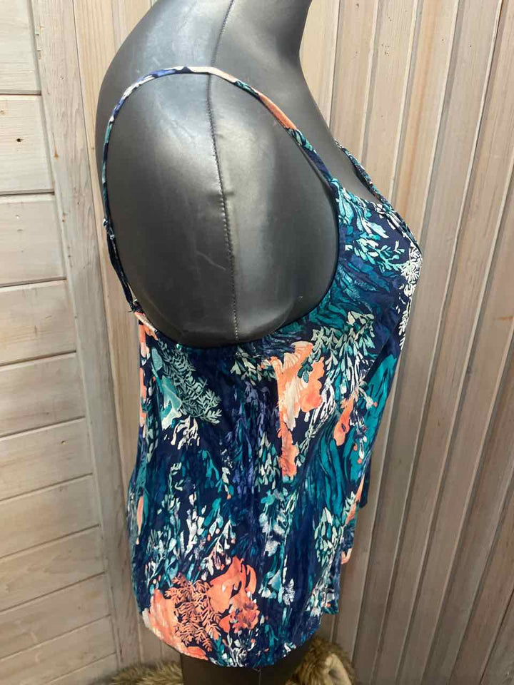 M - Old Navy Tank