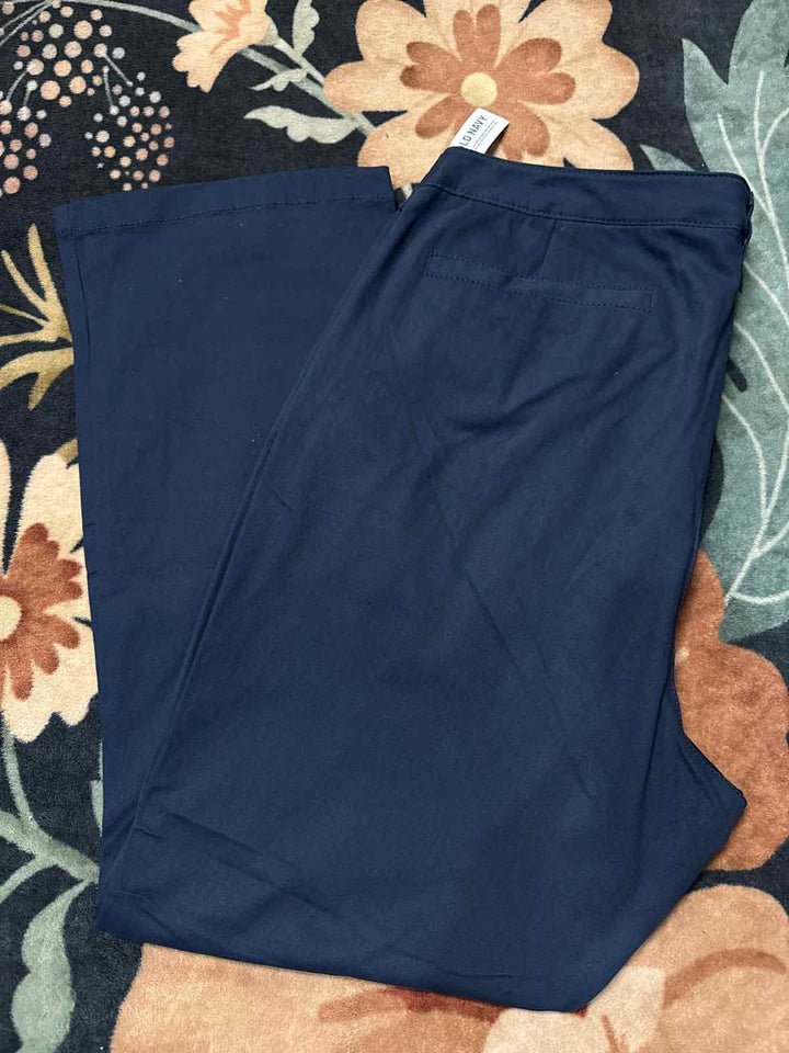 18 - Old Navy Pants