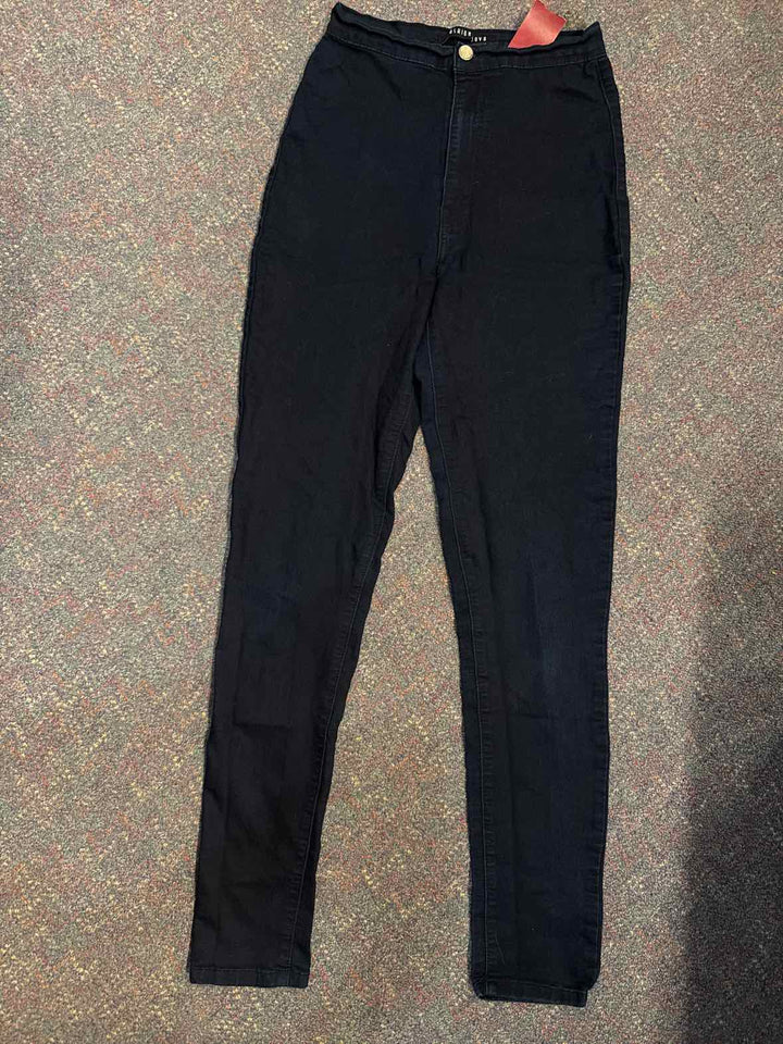 11 - Fashion Nova Jegging