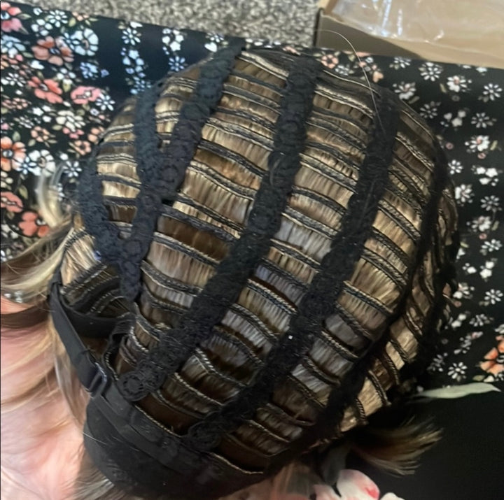 Chic Ombré Blond Pixie