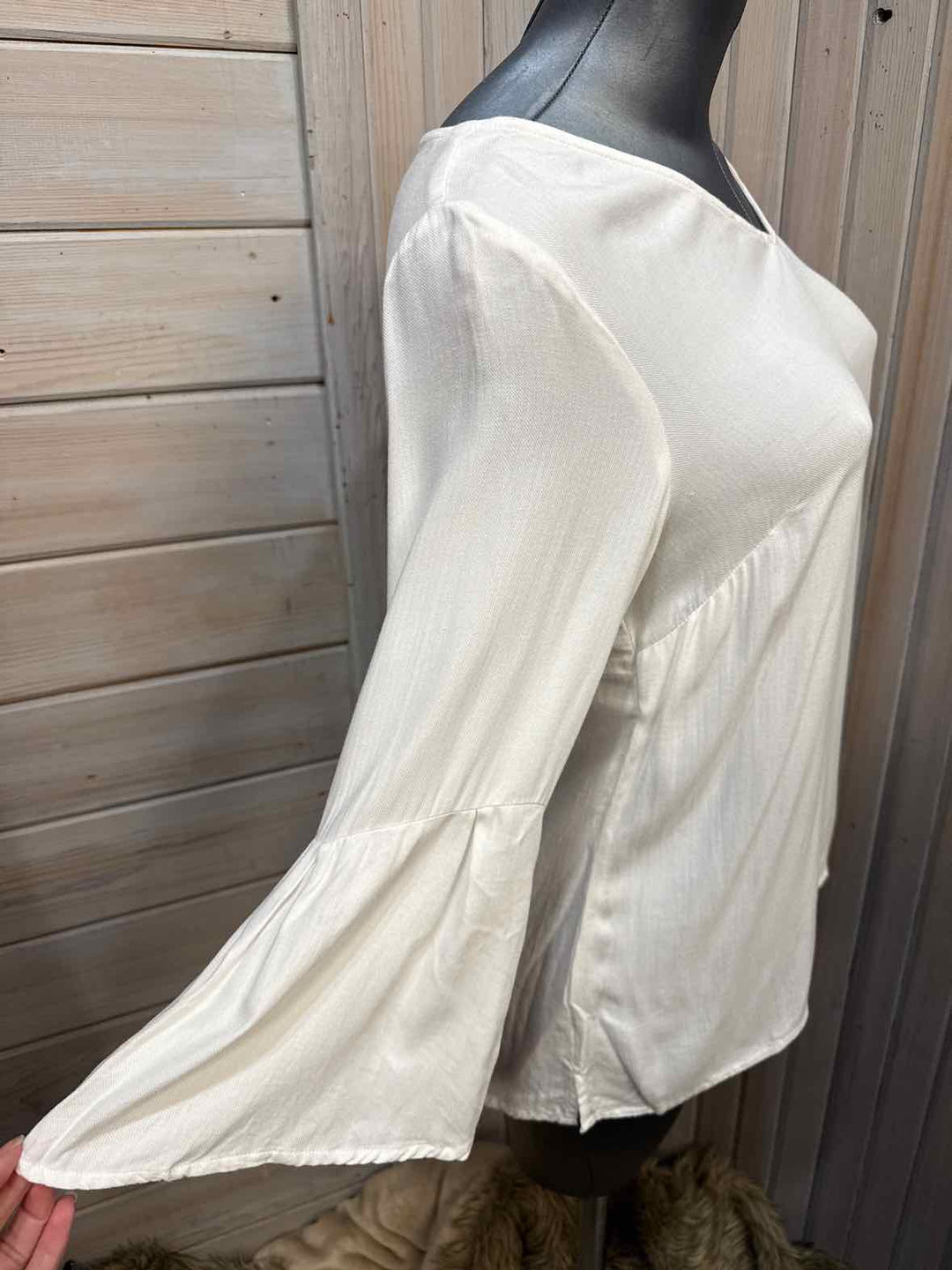 S - Apt. 9 Bell Sleeve