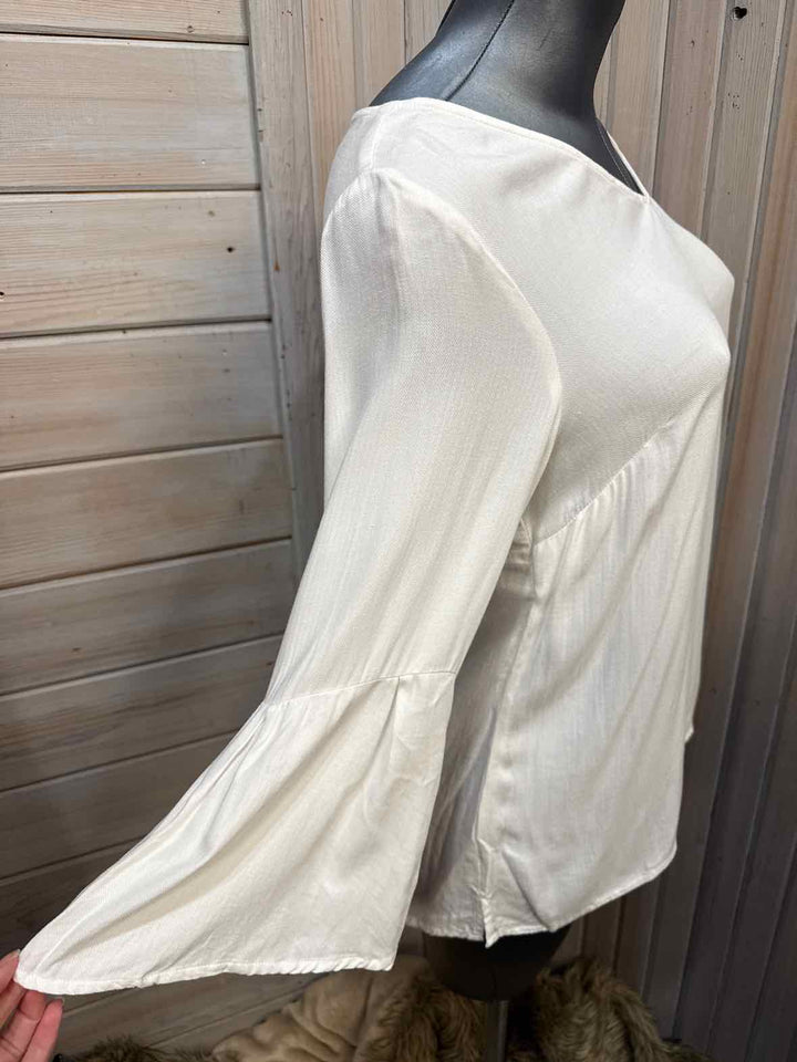 S - Apt. 9 Bell Sleeve