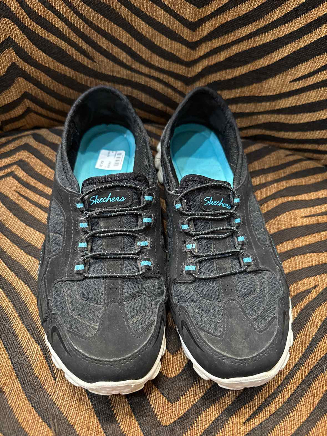 9 - Skechers Sneakers